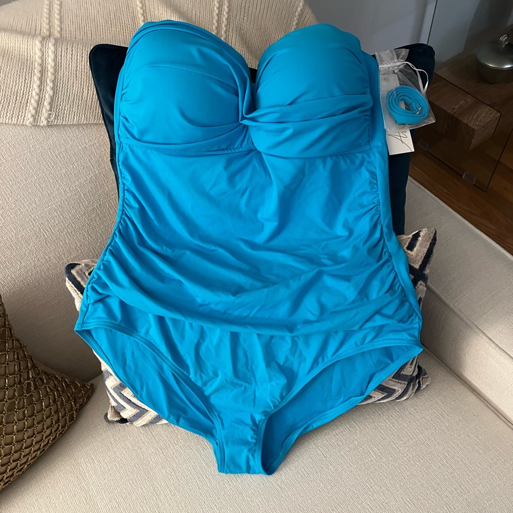Bathing Suit - Picture 3 of 4